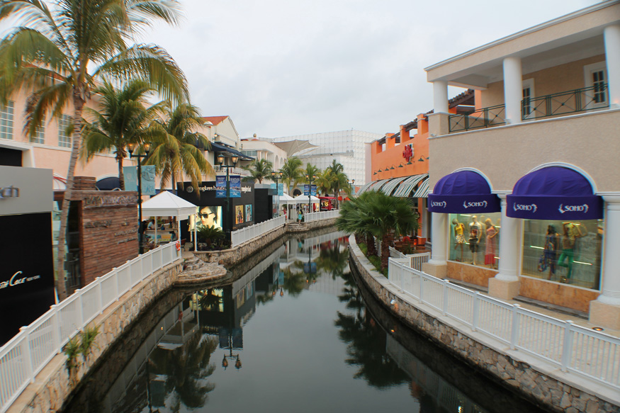 Plaza la Isla